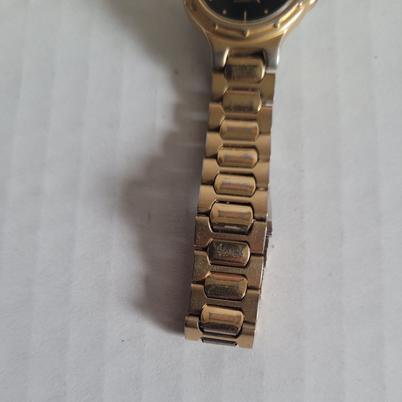 Bill Blass Stone Accent Quartz Ladies Watch With New Battery (001-6L32) - Picture 7 of 10